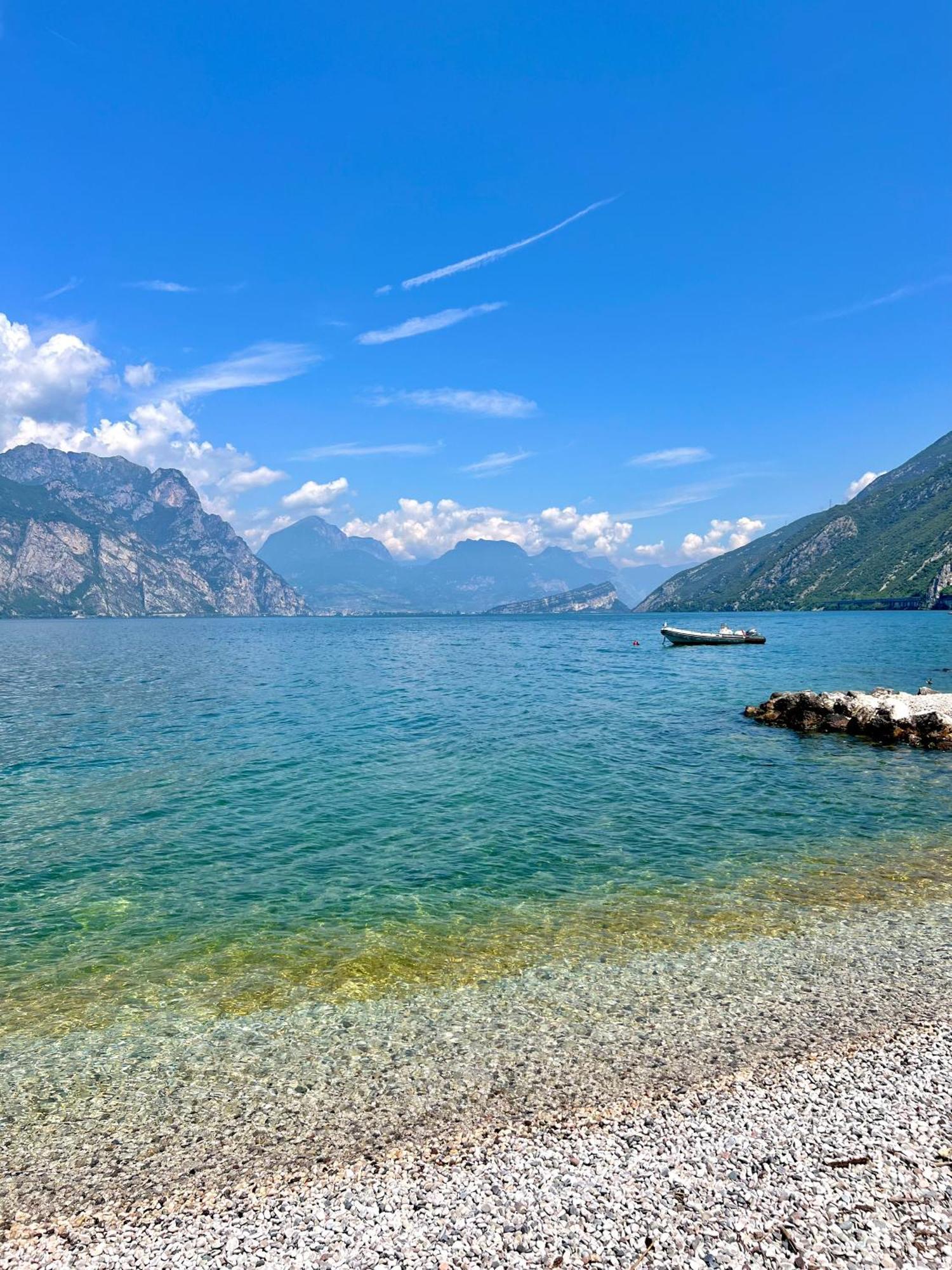 Seeblick Le Dimore Мальчезине Экстерьер фото